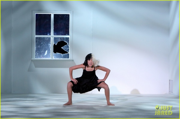 sia-performs-alive-with-dancer-maddie-ziegler-01.JPG